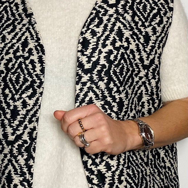 AZYA gilet close up AYZA gilet Blue back