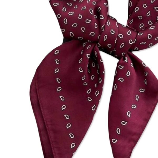 DONNA Burgundy close up