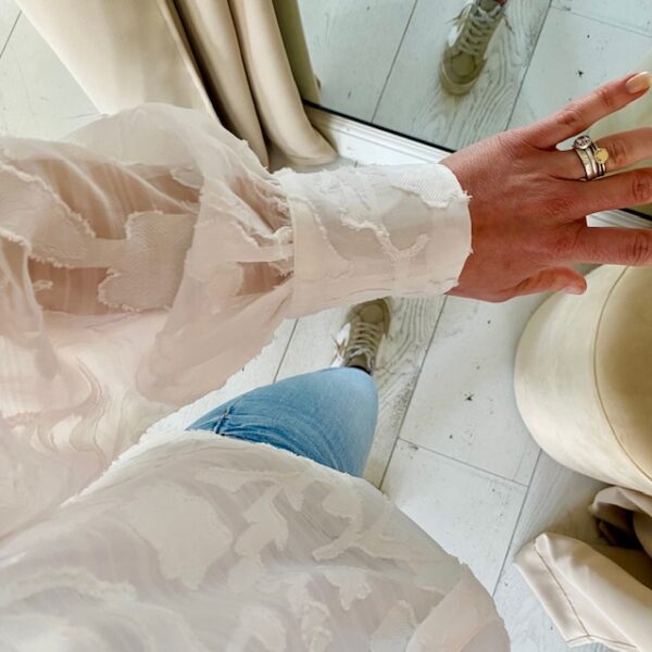 MAGALIE blouse Close up