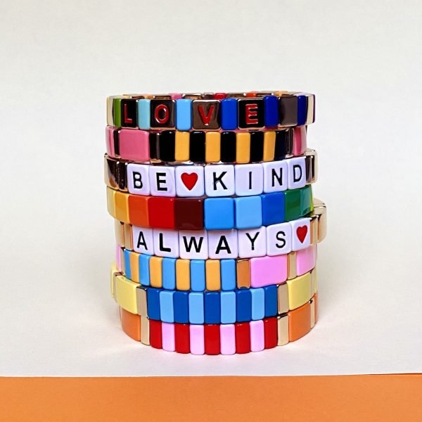BRACELETS PILE