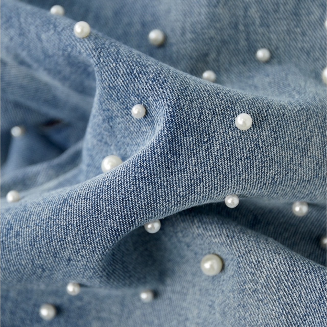 SION jeans Pearls Close up